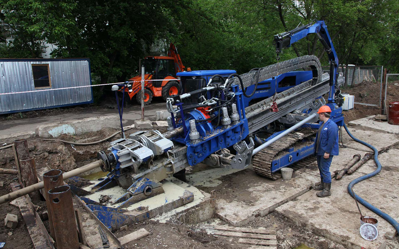 Прокладка трубы, поселок Красное поле